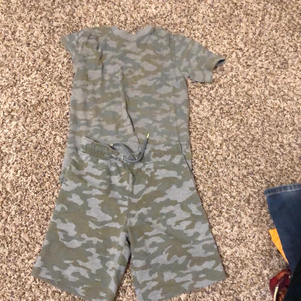 Cat & Jack camo short set